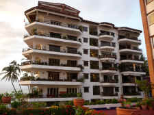 condo rentals la Palapa building side view