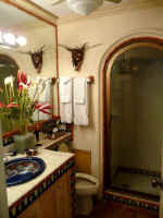 guest bedroom bathroom