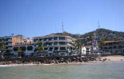 downtown Puerto Vallarta malecon boardwalk - pictures by Benoit