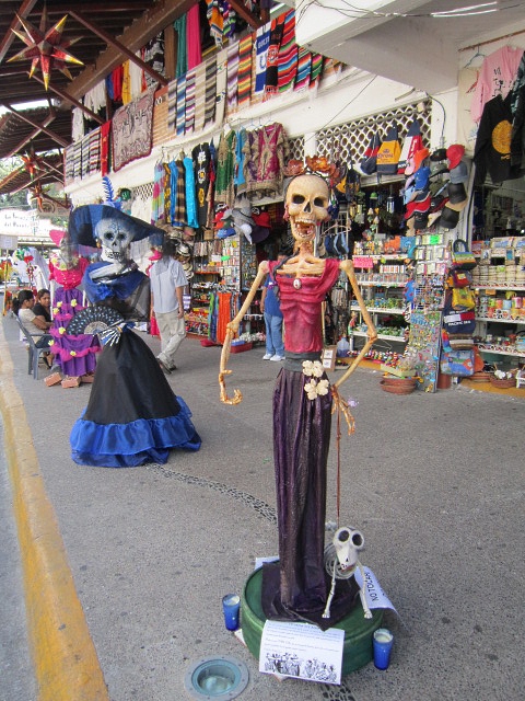 Catrinas at the municipal flea market for the Day of the Dead celebration