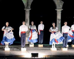 Xiutla folkloric ballet dancers downtown at los arcos amphitheater