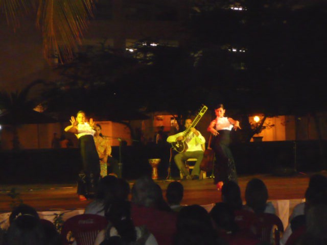 music and dance at cuale art cultural festival