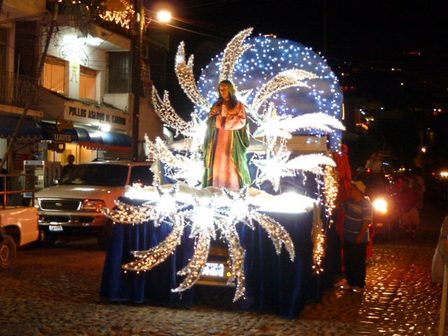 puerto vallarta gutierrez rizo supermarket procession-peregrinacion